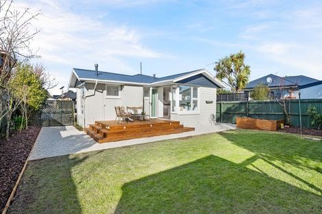 Photo of property in 9 Eglinton Street, Avondale, Christchurch, 8061
