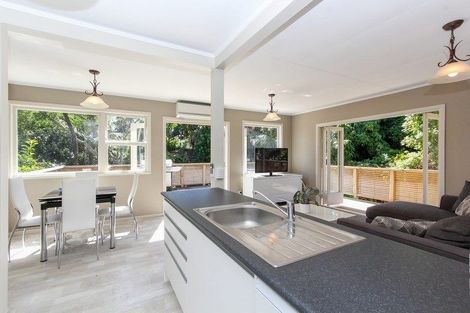 Photo of property in 49a Waiwaka Terrace, Strandon, New Plymouth, 4312