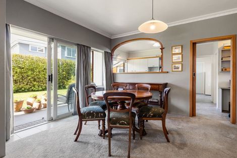 Photo of property in 24 Queen Street, Cambridge, 3434