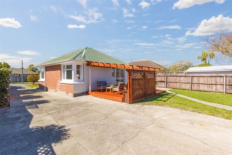 Photo of property in 16 Bethel Crescent, Bishopdale, Christchurch, 8053