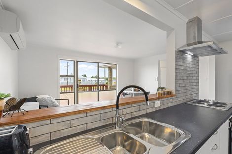 Photo of property in 6 Ranfurly Street, Waitara, 4320