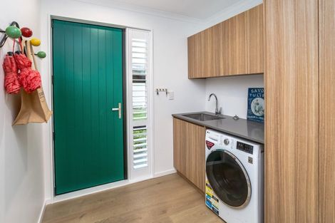 Photo of property in 6 Wilson Way, Martinborough, 5711