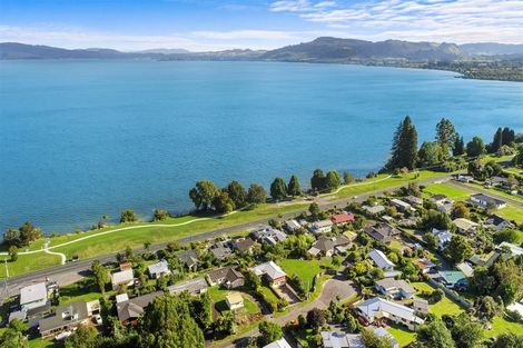 Photo of property in 5 Hugh Avenue, Hamurana, Rotorua, 3097