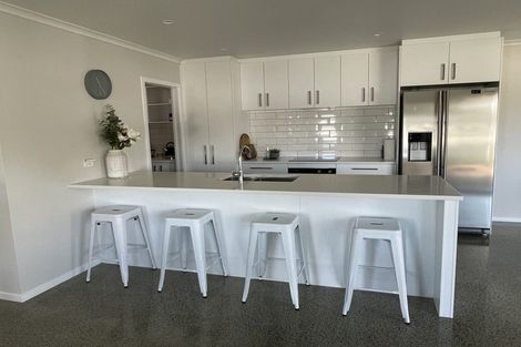 Photo of property in 1 Ngaio Close, Mangawhai, 0505