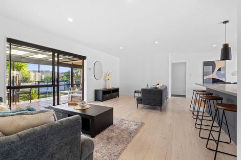 Photo of property in 2/99 Riverside Road, Orewa, 0931
