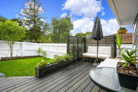 Photo of property in 1/58 Hillcrest Avenue, Hillcrest, Auckland, 0627