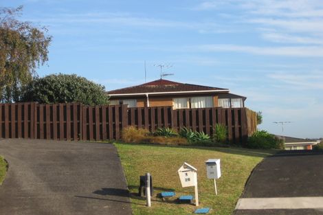 Photo of property in 2/26 Marcel Place, Glenfield, Auckland, 0629