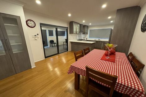 Photo of property in 75 Gloria Avenue, Te Atatu Peninsula, Auckland, 0610