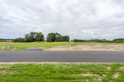 Photo of property in 10 Ochail Way, Otatara, 9879