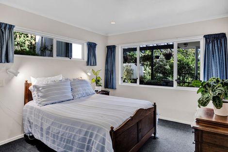 Photo of property in 6 Mayfair Place, Westown, New Plymouth, 4310