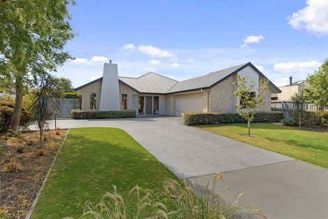 Photo of property in 30 Foresters Crescent, Parklands, Christchurch, 8083