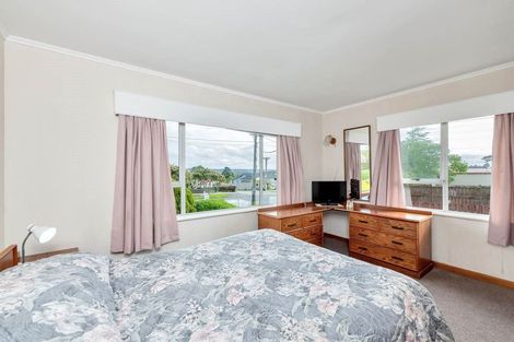 Photo of property in 116 Woodglen Road, Glen Eden, Auckland, 0602