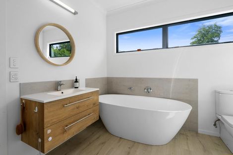 Photo of property in 5/191 Racecourse Road, Cambridge, 3493