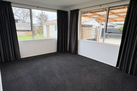Photo of property in 14 Carteret Place, Aranui, Christchurch, 8061