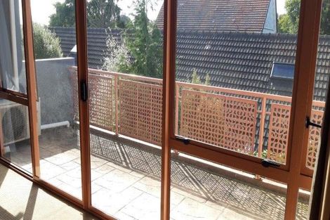 Photo of property in 2/90 Springfield Road, St Albans, Christchurch, 8014