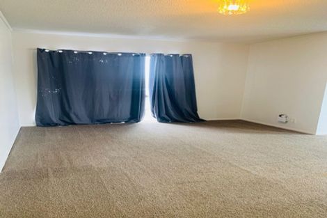Photo of property in 37 Sharland Avenue, Manurewa, Auckland, 2102