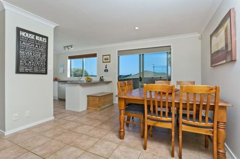 Photo of property in 57 Bluebird Crescent, Unsworth Heights, Auckland, 0632