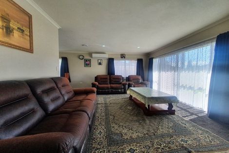 Photo of property in 28 Takanini School Road, Takanini, 2112