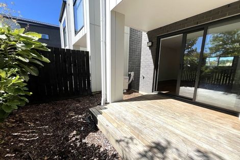 Photo of property in 16 Whai Hua Lane, Mangere Bridge, Auckland, 2022