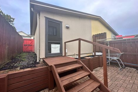 Photo of property in 74 Tiger Drive, Golflands, Auckland, 2013