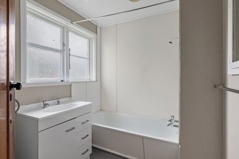 Photo of property in 96 Emmett Street, Shirley, Christchurch, 8013