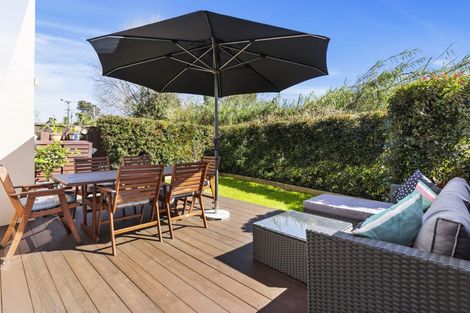 Photo of property in 4 Kora Avenue, Ranui, Auckland, 0612