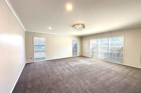 Photo of property in 9 Lucca Crescent, Flat Bush, Auckland, 2019