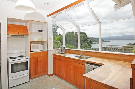 Photo of property in 6 Valley Street, Island Bay, Wellington, 6023