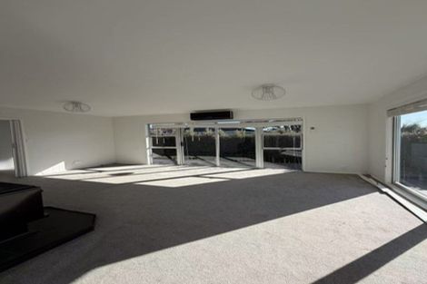 Photo of property in 17 Taioma Crescent, Te Atatu Peninsula, Auckland, 0610