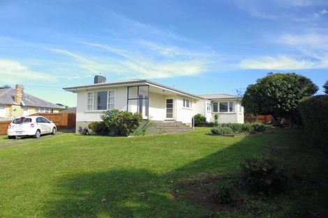 Photo of property in 13 Pine Avenue, Otumoetai, Tauranga, 3110