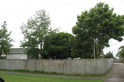 Photo of property in 17a Waiari Road, Conifer Grove, Takanini, 2112