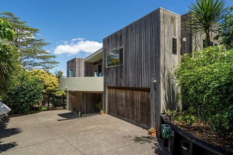 Photo of property in 2/25 Auld Street, Torbay, Auckland, 0630