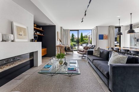 Photo of property in 1/141 Peterborough Street, Christchurch Central, Christchurch, 8013