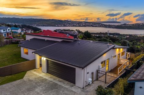 Photo of property in 1 Greenstone Place, Aotea, Porirua, 5024