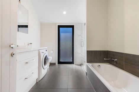 Photo of property in 8 Falconer Rise, Jacks Point, Queenstown, 9371