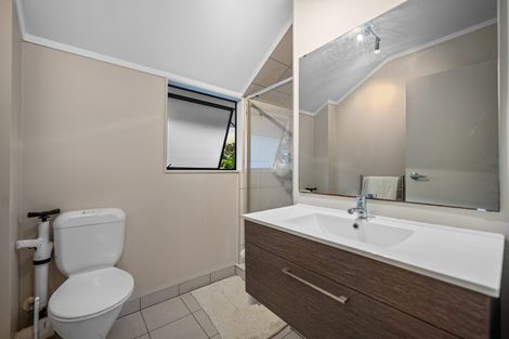 Photo of property in 2/97 Matipo Road, Mairangi Bay, Auckland, 0630