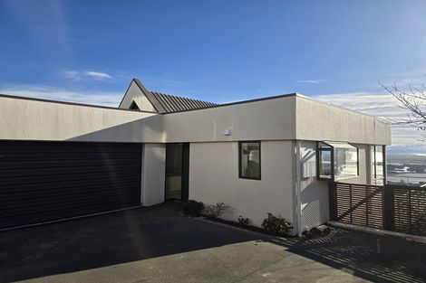 Photo of property in 2/17 Belleview Terrace, Mount Pleasant, Christchurch, 8081