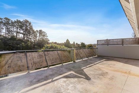 Photo of property in 4e/20 Ian Marwick Place, Birkenhead, Auckland, 0626