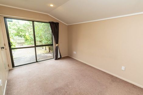 Photo of property in 51 Sunrise Boulevard, Tawa, Wellington, 5028