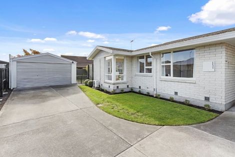 Photo of property in 1/124 Lake Terrace Road, Burwood, Christchurch, 8061
