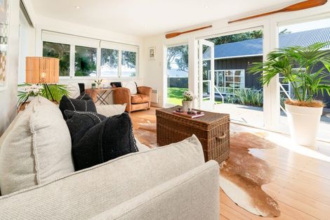 Photo of property in 55 Wharemauku Road, Raumati Beach, Paraparaumu, 5032