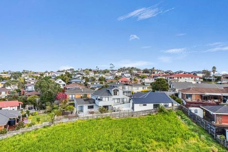 Photo of property in 10 Fernbird Place, Massey, Auckland, 0614