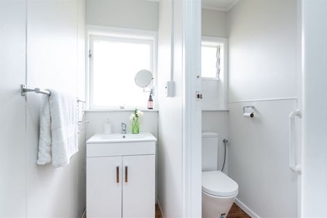 Photo of property in 1/38 Elliott Avenue, Bayview, Auckland, 0629