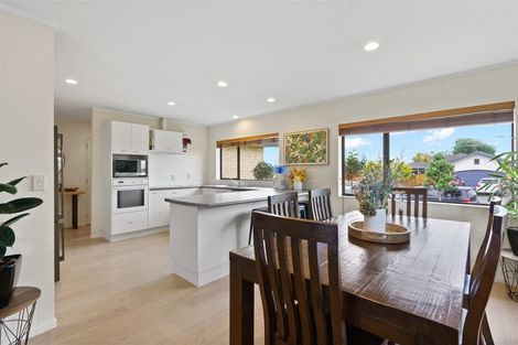 Photo of property in 41 Rathmar Drive, Manurewa, Auckland, 2105