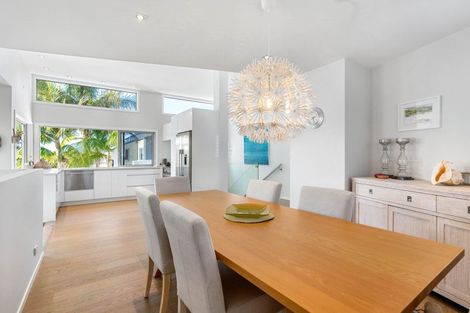 Photo of property in 517b Ocean Road, Whangamata, 3620
