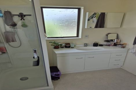 Photo of property in 17a Cecil Place, Cloverlea, Palmerston North, 4412