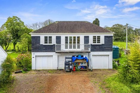 Photo of property in 86 Tawa Road, Kumeu, 0891
