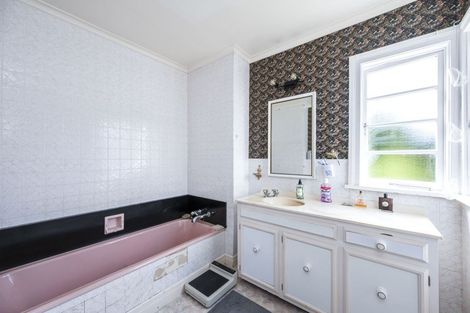 Photo of property in 86 Tawa Road, Kumeu, 0891