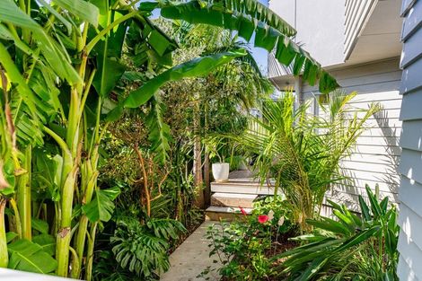 Photo of property in 7a Justin Place, Te Atatu Peninsula, Auckland, 0610