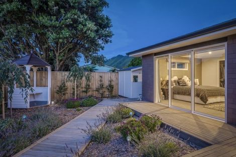 Photo of property in 3 Saint Vincent Way, Waikanae, 5036